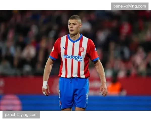 西甲二月最佳球员公布：赫罗纳前锋多夫比克当选