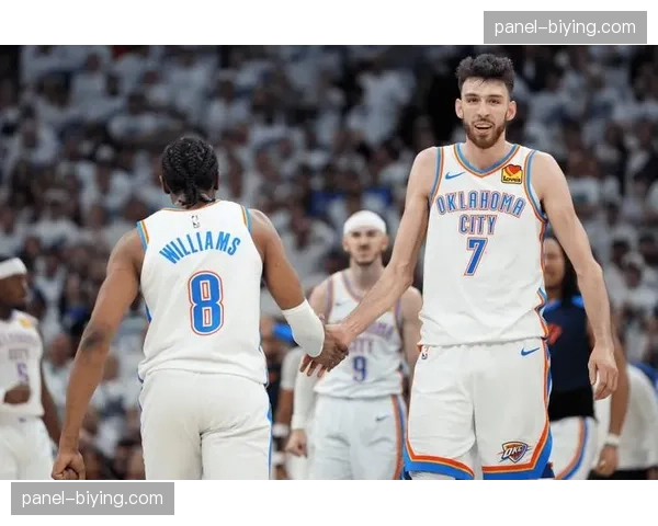 季后赛首轮潜在对决预览：年轻雷霆对阵经验丰富的快船