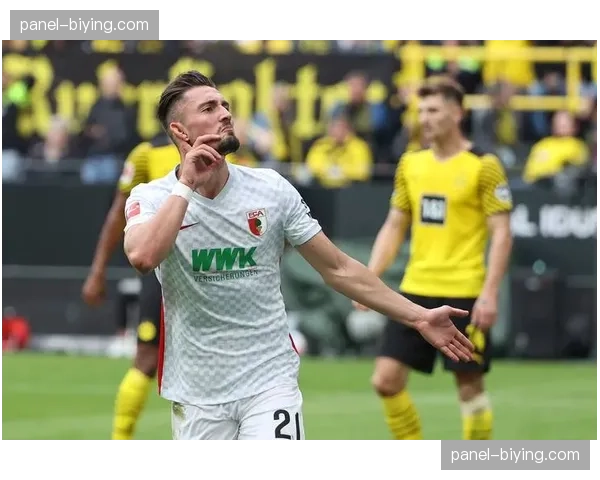 评论:从数据看趋势,德甲中游球队采用混合防守的比例本季上升15% 评论:从数据看趋势,德甲中游球队采用混合防守的比例本季上升15%